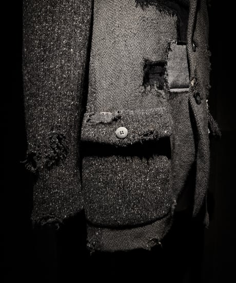 Different patchwork damage jacket