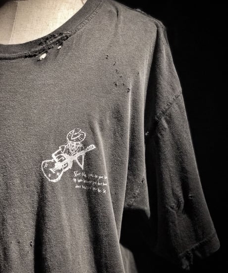 Sing with a guitar T-shirt OLD BLACK