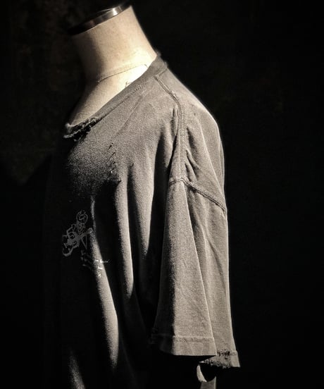 Sing with a guitar T-shirt OLD BLACK