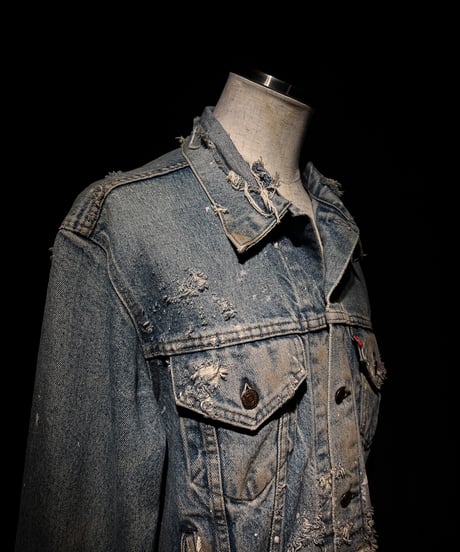 Vintage damage light blue Type III Denim Jacket