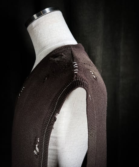 Vintage damage knit vest
