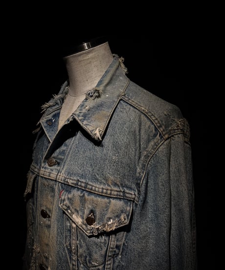 Vintage damage light blue Type III Denim Jacket