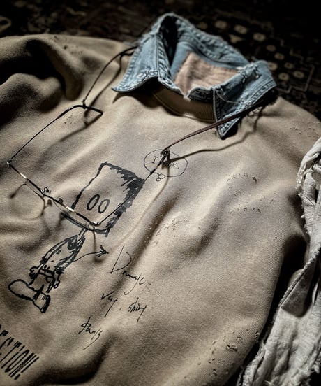 I THINK,,, character sweat shirt (SAND BEIGE)