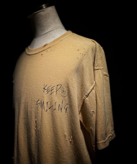 KEEP SMLING TEE (OLD YELLOW)
