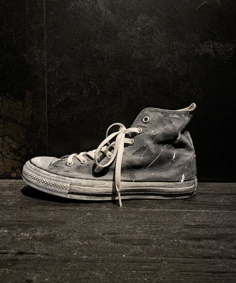 Paint vintage sneaker