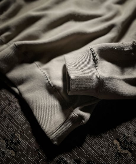 I THINK,,, character sweat shirt (SAND BEIGE)
