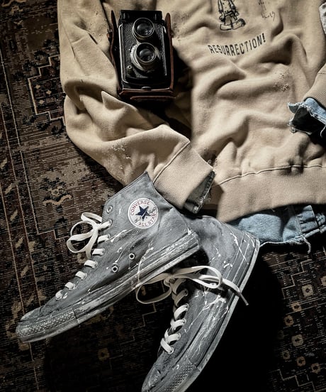 I THINK,,, character sweat shirt (SAND BEIGE)