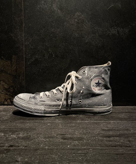 Paint vintage sneaker