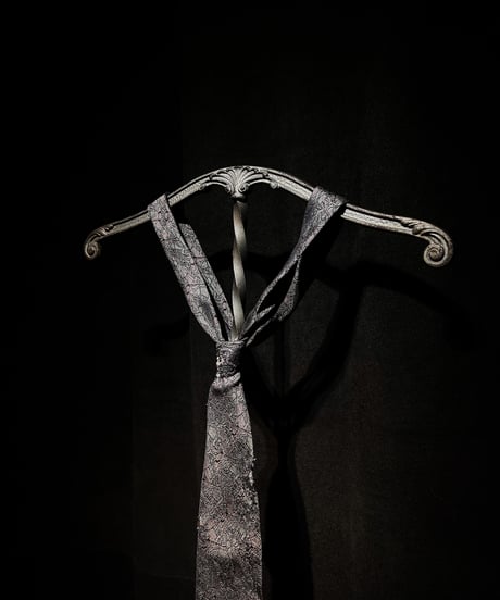 Vintage damage horse pattern tie