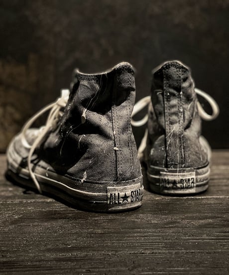 Paint vintage sneaker