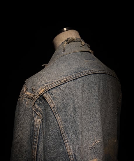 Vintage damage light blue Type III Denim Jacket
