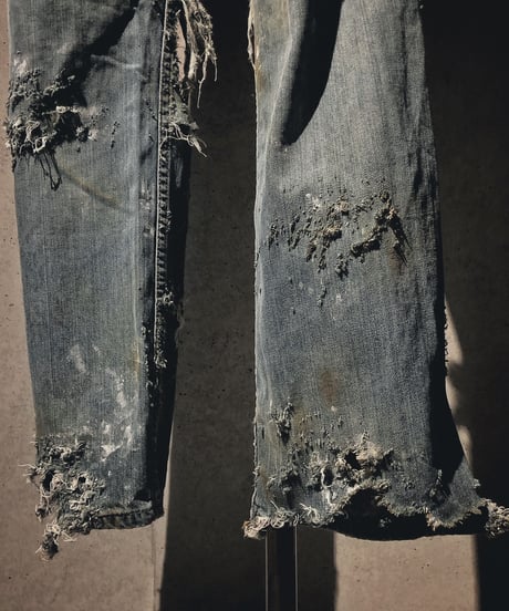 Destroy damage vintage denim pants