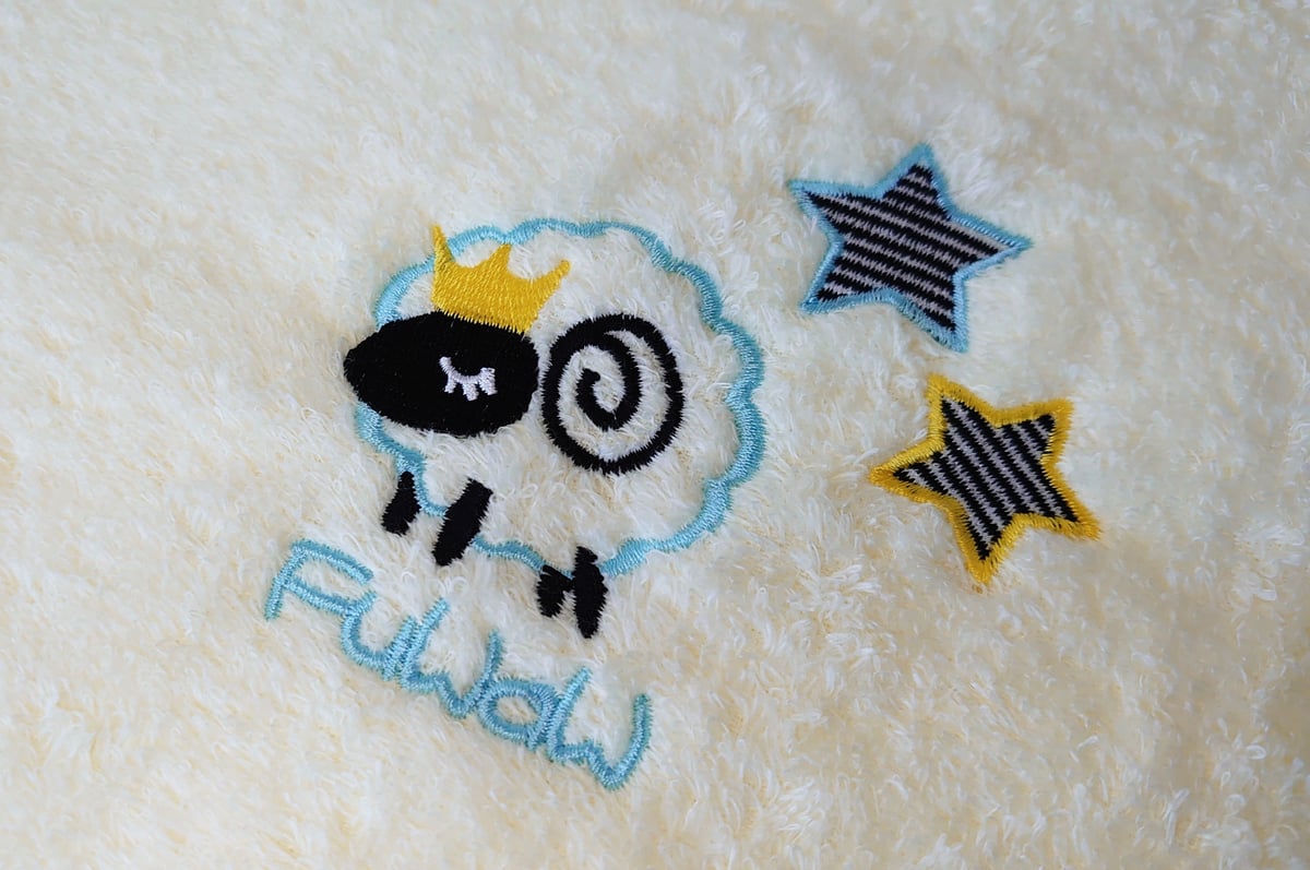 ネイビー バスタオル Hの刺繍付き ネイビー バスタオル Hの刺繍付き embce9010_main00.jpg