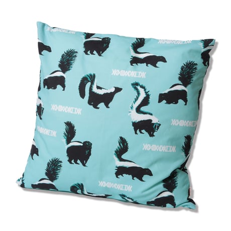 SWAGGER CUSHION - SKUNK / ROSE -