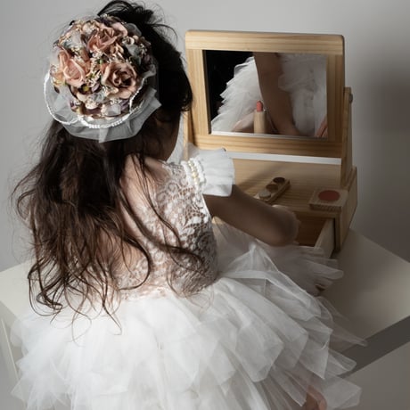 dresser set