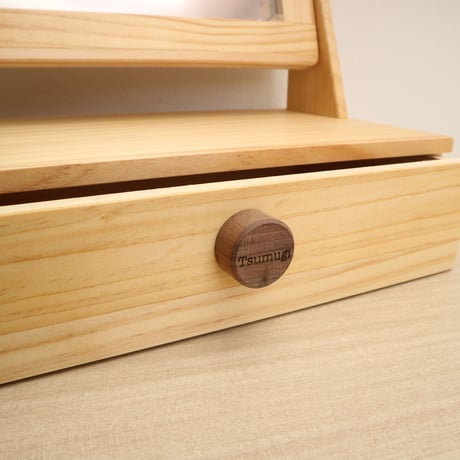 dresser set