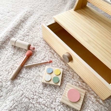 dresser set
