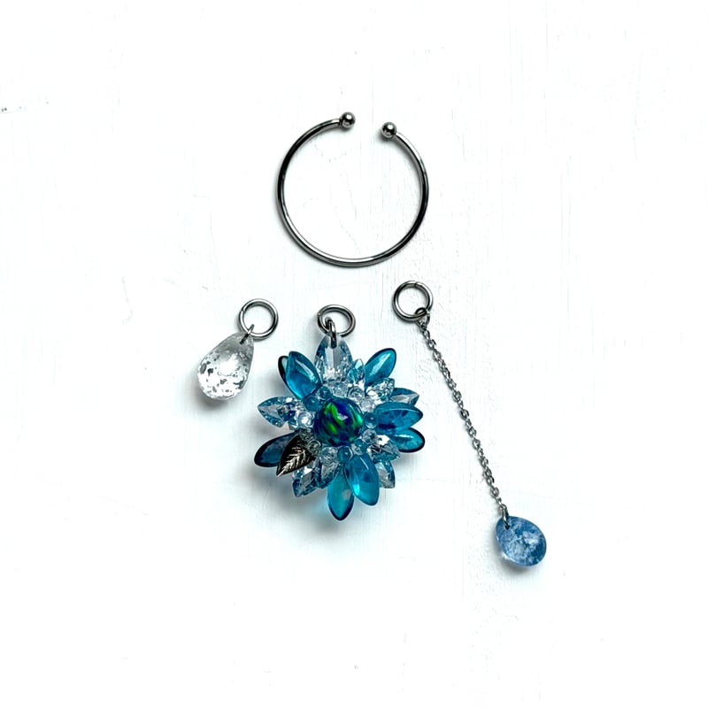 Flower ear cuff ブルー Ear Cuff No.37 | EVER MY