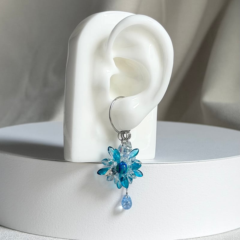 Flower ear cuff ブルー Ear Cuff No.37 | EVER MY