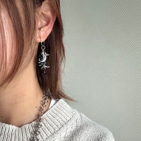 Lunaile Ear Cuff_Black