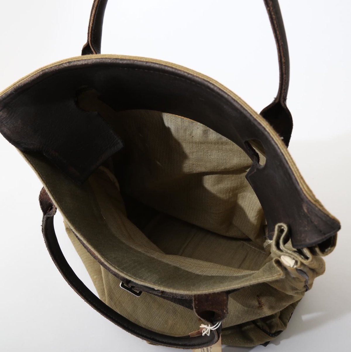 【Vintage life】プラダ　小さめトラベルバッグ PRADA プラダ トライアングルロゴ ナイロン レザー ホーボー
