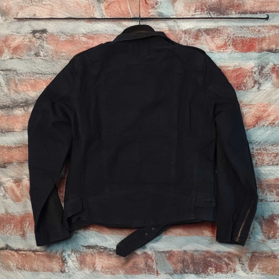 696b37d3928f978edc9ec6bf
