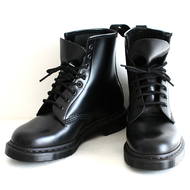 Dr.Martens】 8ホールスムースレザーブーツ | albino Dr.Martens】 8ホールスムースレザーブーツ | albino