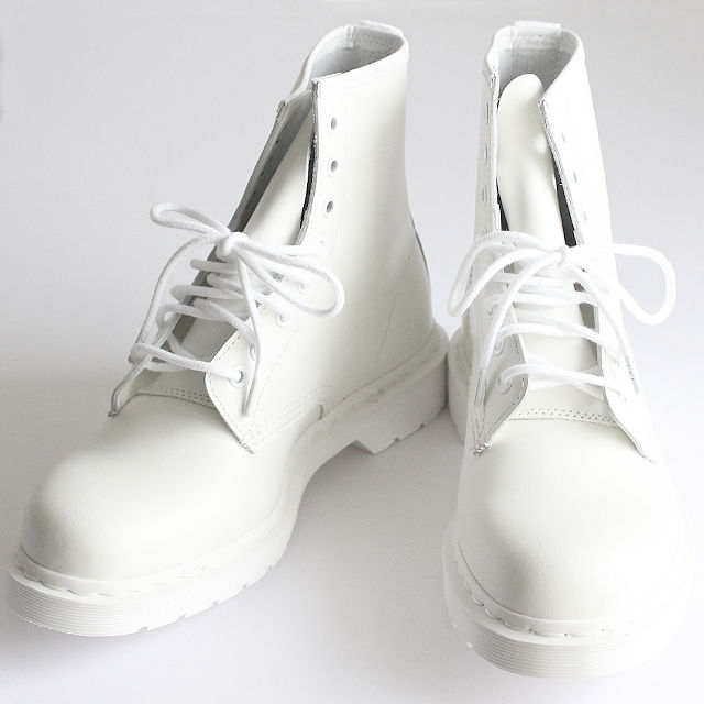 Dr.Martens】 8ホールスムースレザーブーツ | albino Dr.Martens】 8ホールスムースレザーブーツ | albino