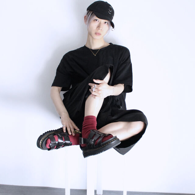 Dr.Martens】 グラディエーター型レザーサンダル | albino