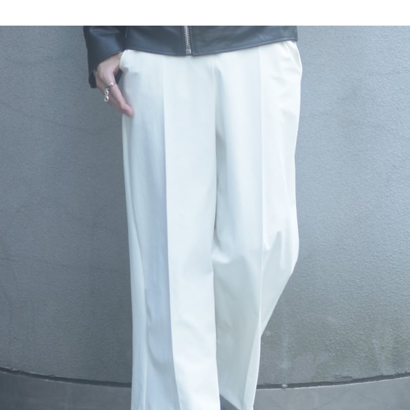 フレアスラックス　センタープレス　ホワイト　古着　オフホワイト DAY CLOSET スラックス パンツ レディース スリット入りセンター