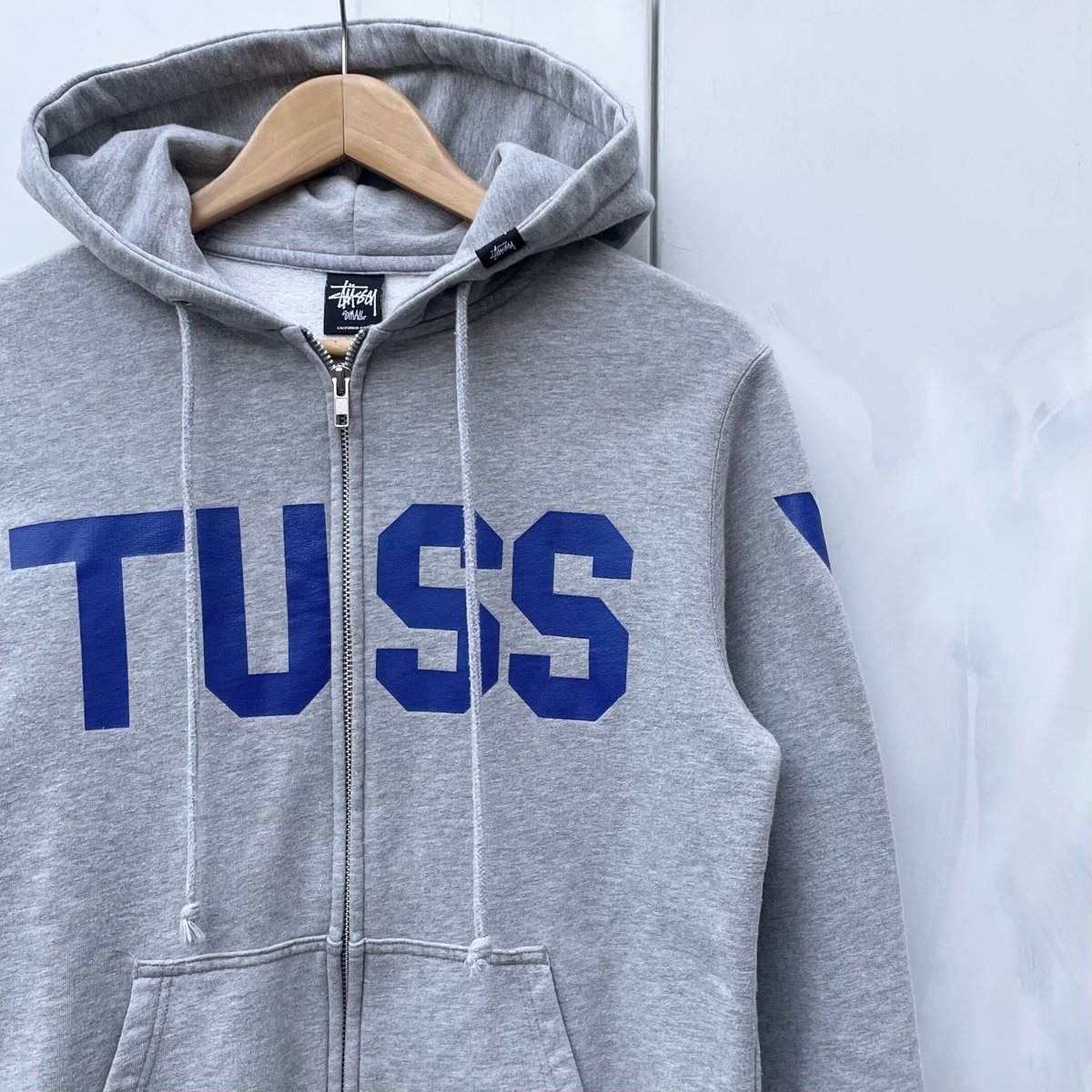 Stussy グレー フード付きスウェット 楽天市場】stussy パーカー グレーの通販