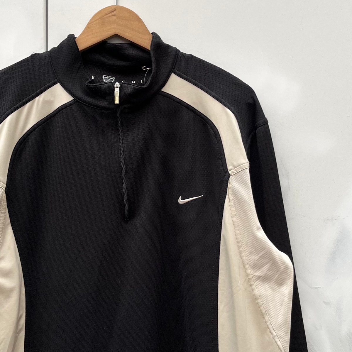 珍品　NIKE GOLF Fedex ユニフォーム ハーフジップ　ジャージ　黒 送料込 NIKE GOLF ナイキゴルフ ハーフジップ プルオーバー ジャージ L