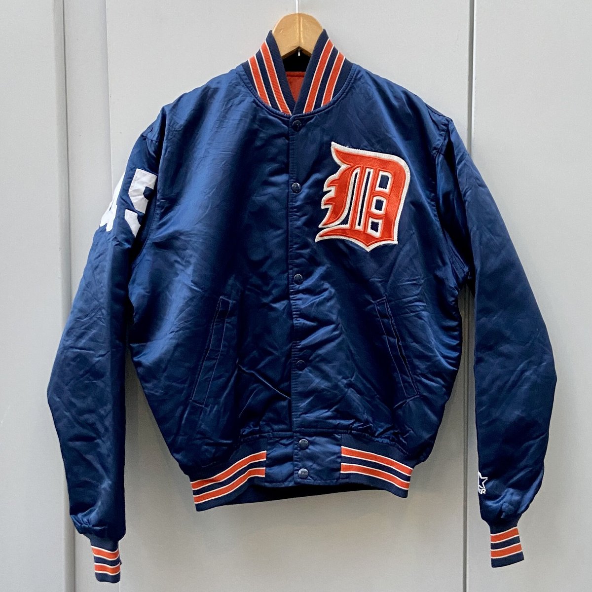 大人気の正規通販 DETROIT TIGERS【XL】スタジャン デトロイト