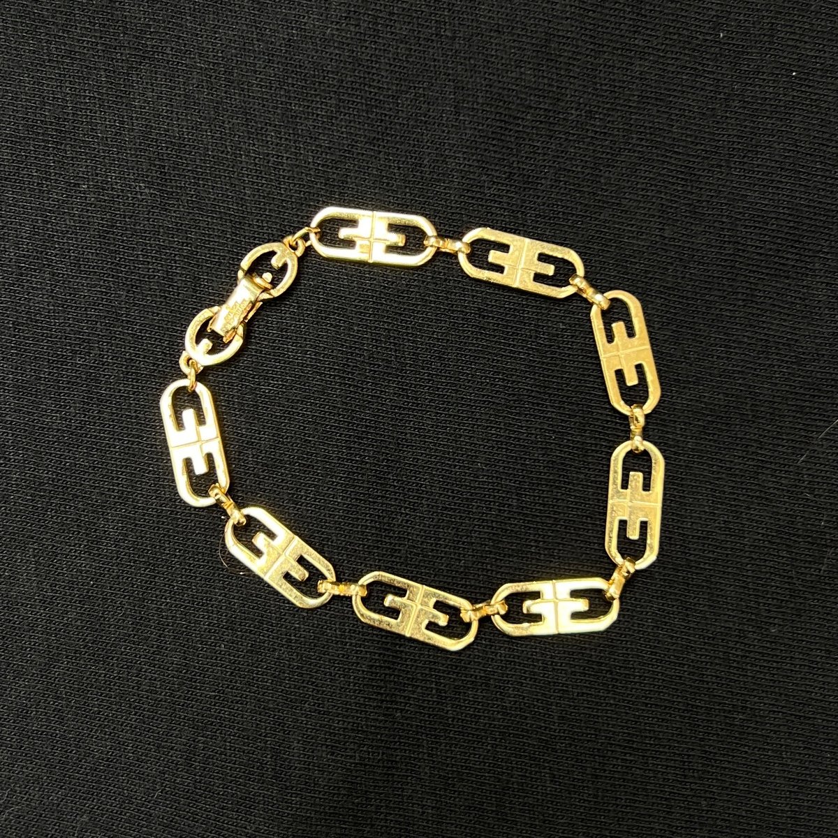 GIVENCHY/ジバンシィ ゴールドカラーネックレス&ブレスレット 80 GIVENCHY/ジバンシィ ゴールドカラーネックレス&ブレスレット 80