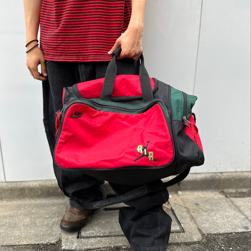 ナイキ エアジョーダン バッグ (JORDAN × Paris Saint-Germain ナイキ エアジョーダン バッグ (JORDAN × Paris Saint-Germain