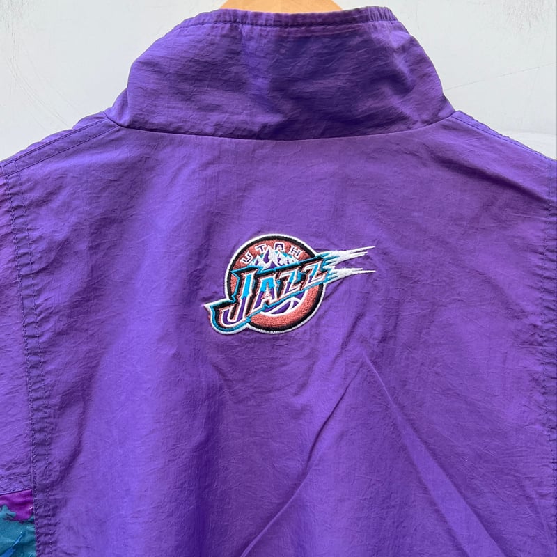 【NBA】ユタジャズ JAZZ 中綿 ナイロン パファージャケット 刺繍 XXL NBA】ユタジャズ JAZZ 中綿 ナイロン パファージャケット 刺繍 XXL