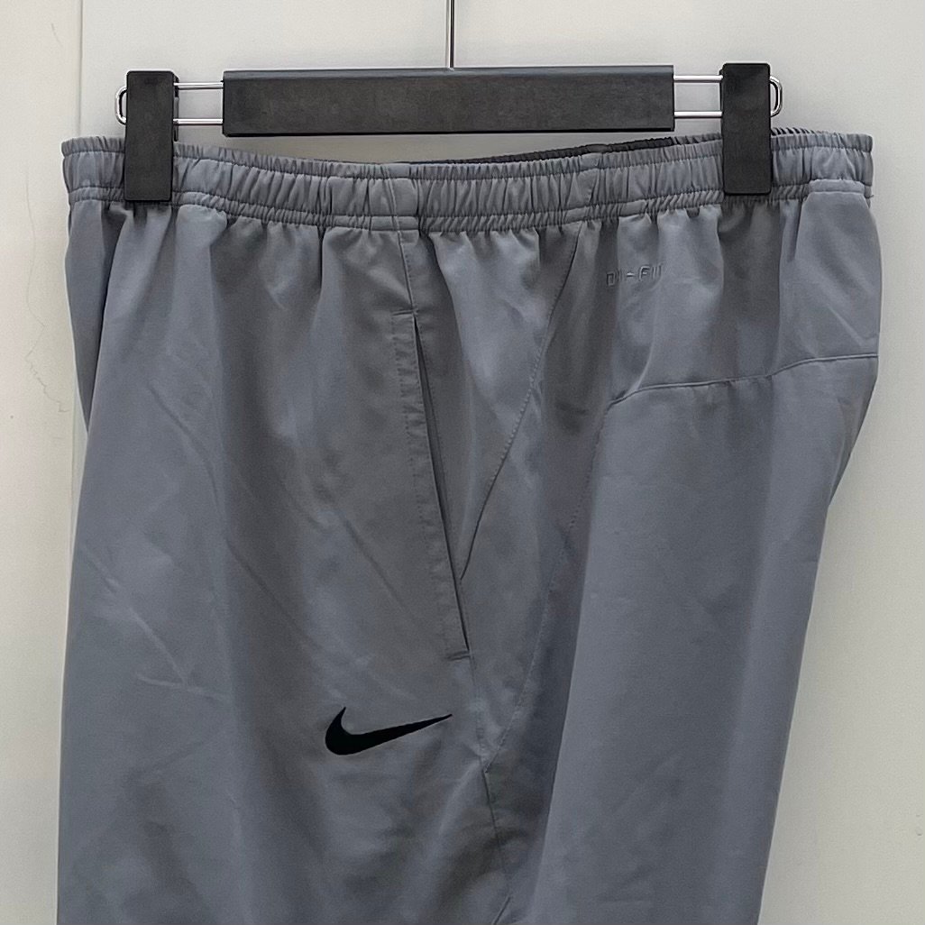 デッドストックNikeナイキvintageテニス 90'sショーツdead NIKE - 【超美品】NIKE 90s テニスコートロゴ ショートパンツ