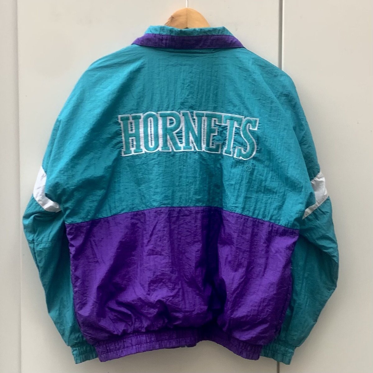 NBA HORNETS/シャーロットホーネッツ ナイロンジャケット 90年代 (USED)