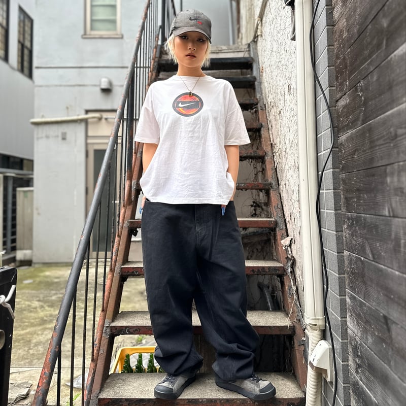 GUESS/ゲス ブラックデニムジーンズ 90年代 (USED) | chameleon GUESS/ゲス ブラックデニムジーンズ 90年代 (USED) | chameleon