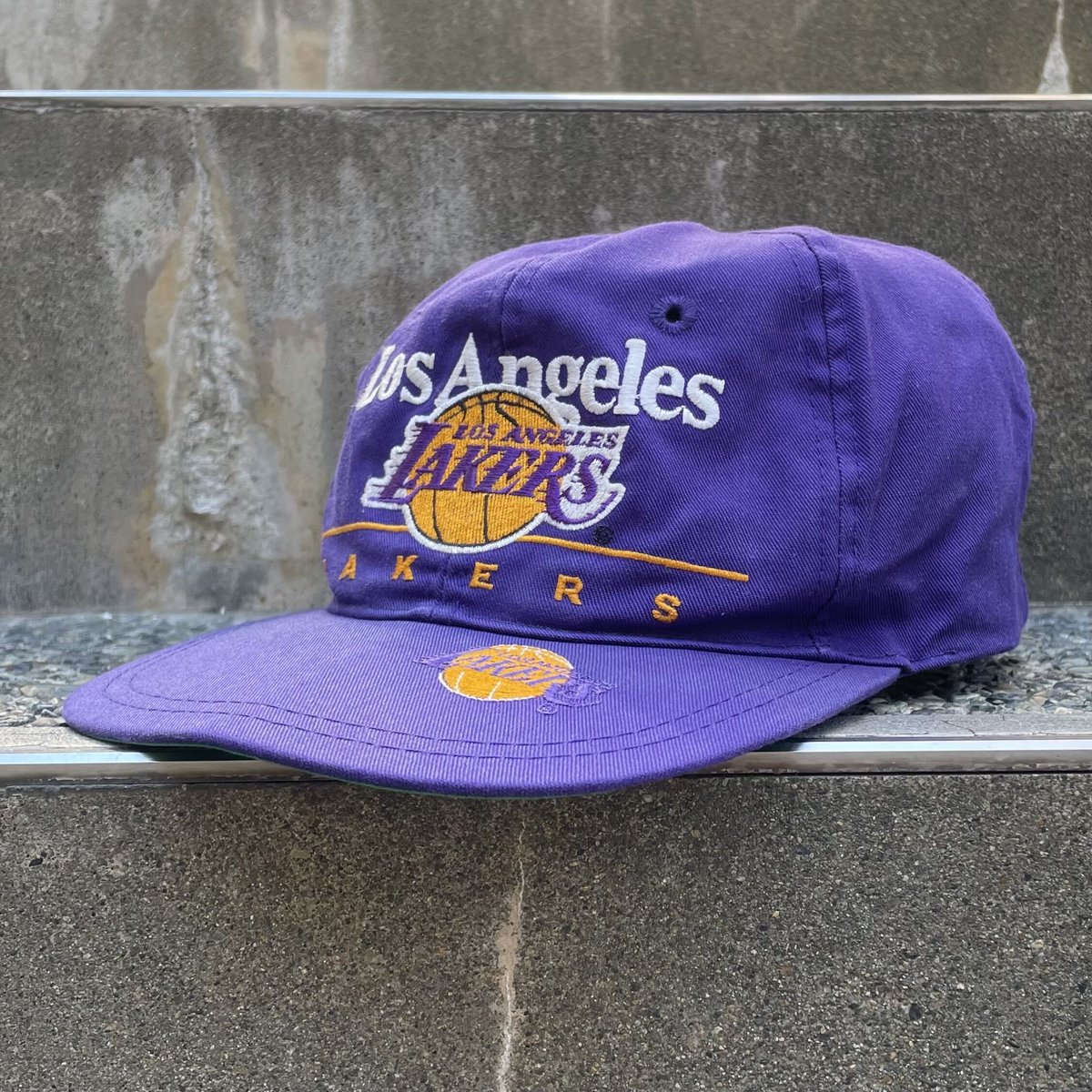 NBA LAKERS/ロサンゼルス レイカーズ キャップ 90年代 (USED)