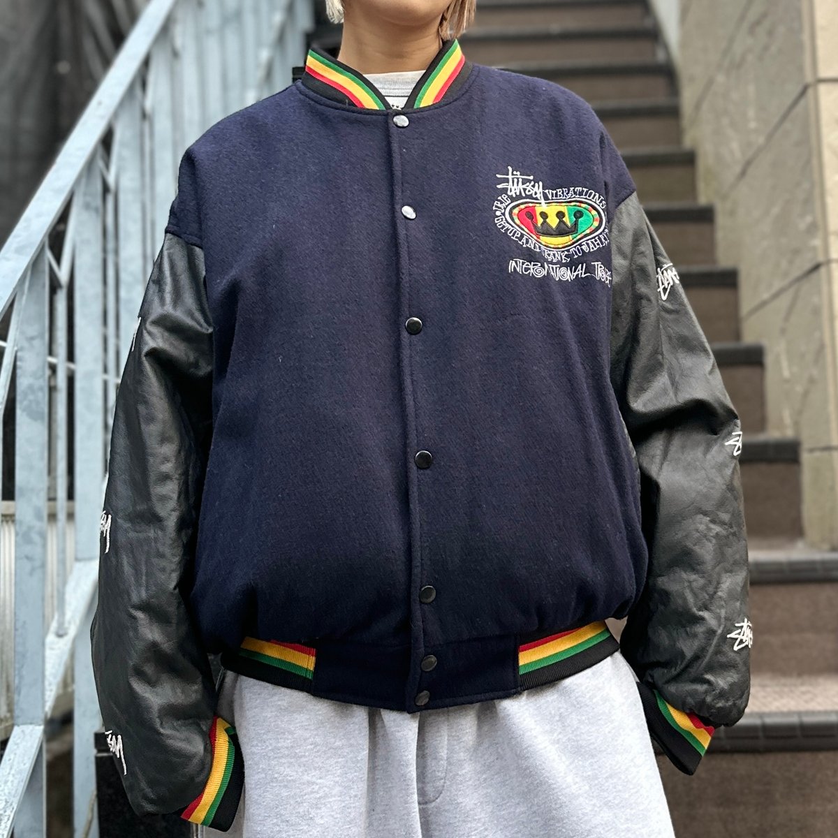 希少美品】15AW SOPHNET×STUSSY 割り振っ 16周年記念スタジャンXL 希少美品】15AW SOPHNET×STUSSY 割り振っ 16周年記念スタジャンXL