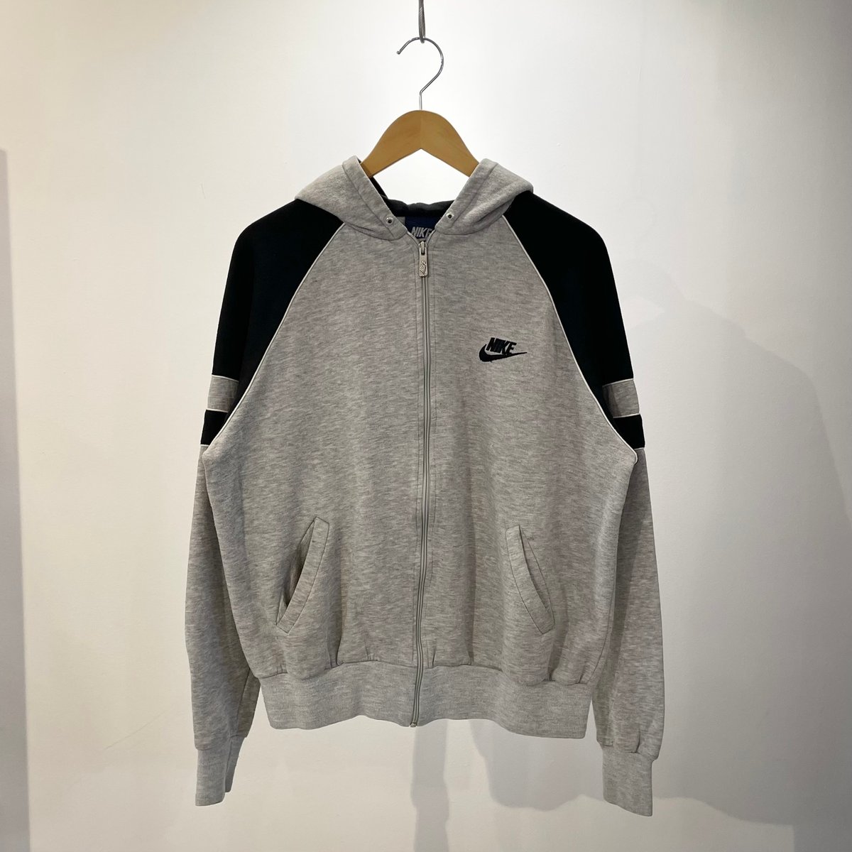 NIKE/ナイキ ジップフードスウェット 80年代 紺タグ (USED NIKE/ナイキ ジップフードスウェット 80年代 紺タグ (USED