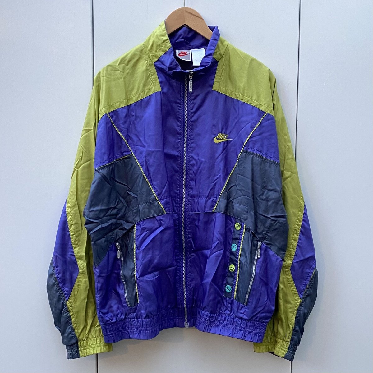 NIKE/ナイキ THERE IS NO FINISHLINEナイロンジャケット 90年代 (USED) NIKE/ナイキ THERE IS NO FINISHLINEナイロンジャケット 90年代 (USED)