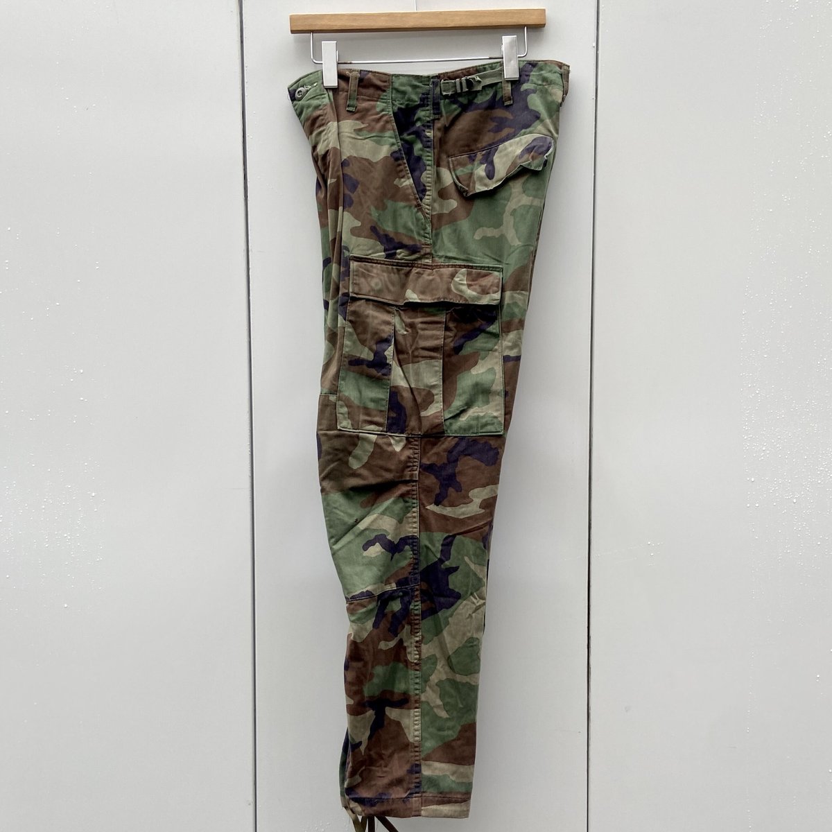【関税込み】We11done グリーン Camo Vintage ショートパンツ 28403088_57962228_1000.jpg