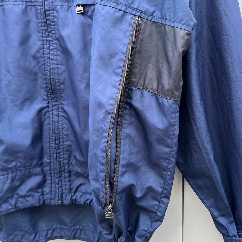 支給品9番】Nike Shield フランクフルト ウィンドブレーカー