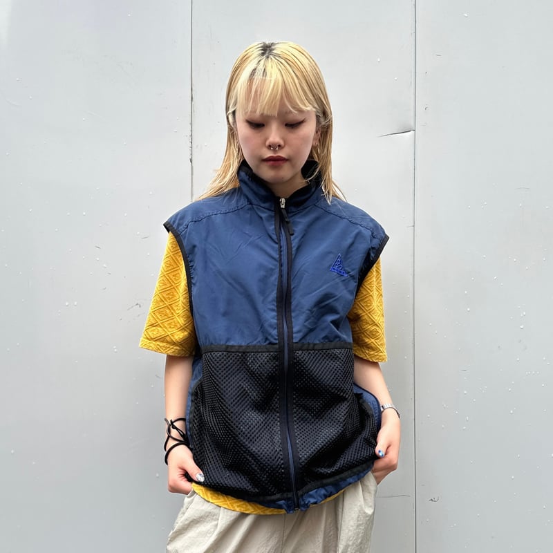 NIKE ACG/ナイキ エーシージー ナイロンベスト 90年代 (USED NIKE ACG/ナイキ エーシージー ナイロンベスト 90年代 (USED