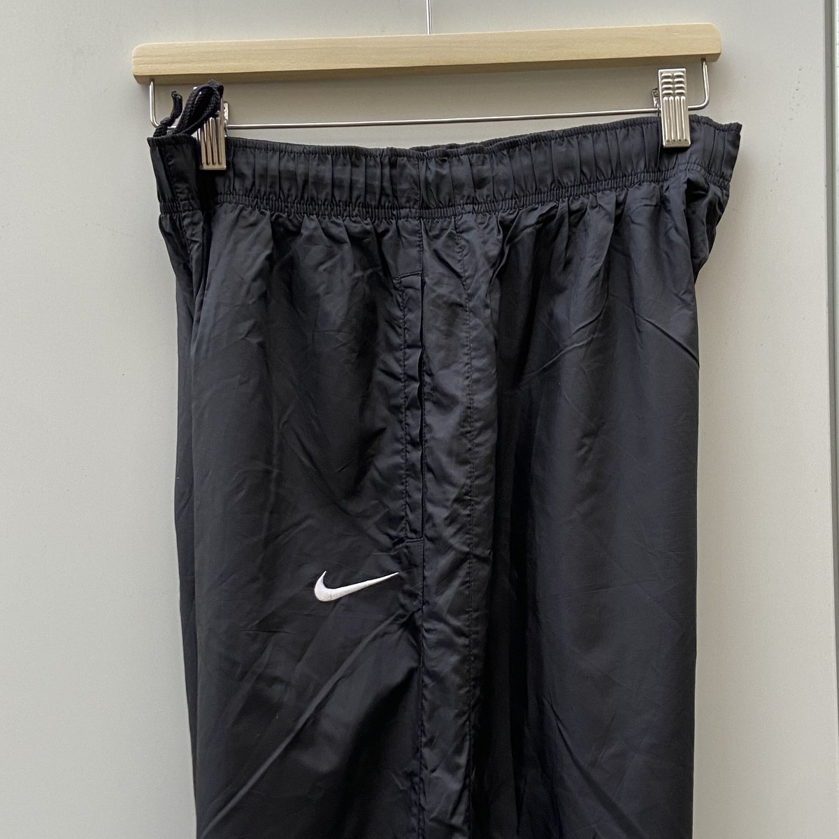 2000年古着　Nike サイドボタン付きブラックパンツ 2000s 2000年代 ナイキ ジャージ サイドライン |ヴインテージ