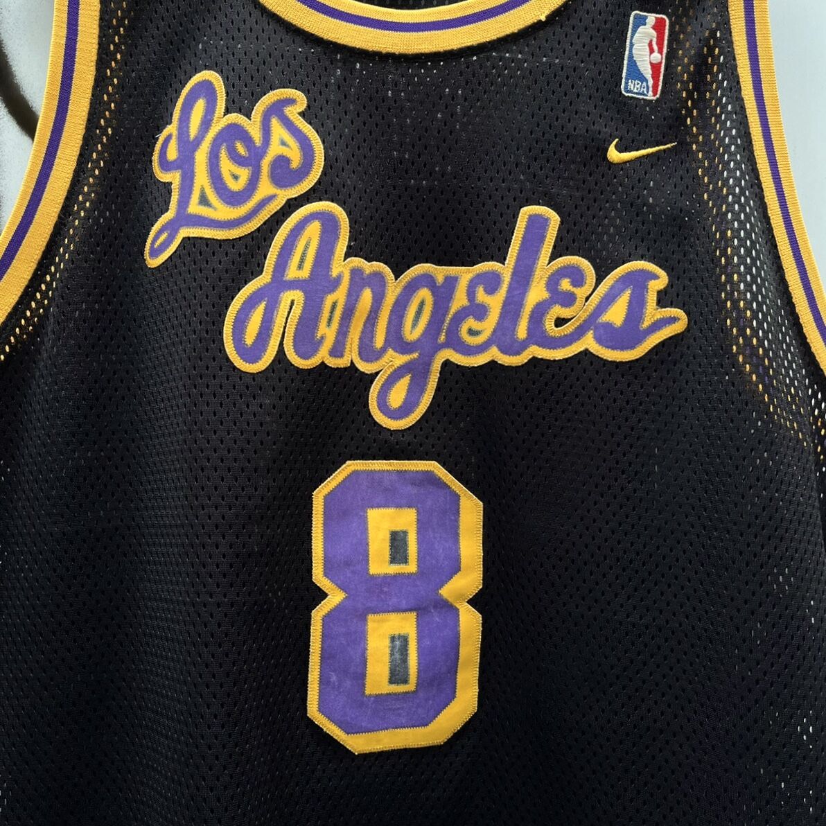 【希少】コービー・ブライアント #8 ロサンゼルス・レイカーズ Nike L 正規品・激レア】NIKENBAレイカーズ #8 コービー・ブライアント