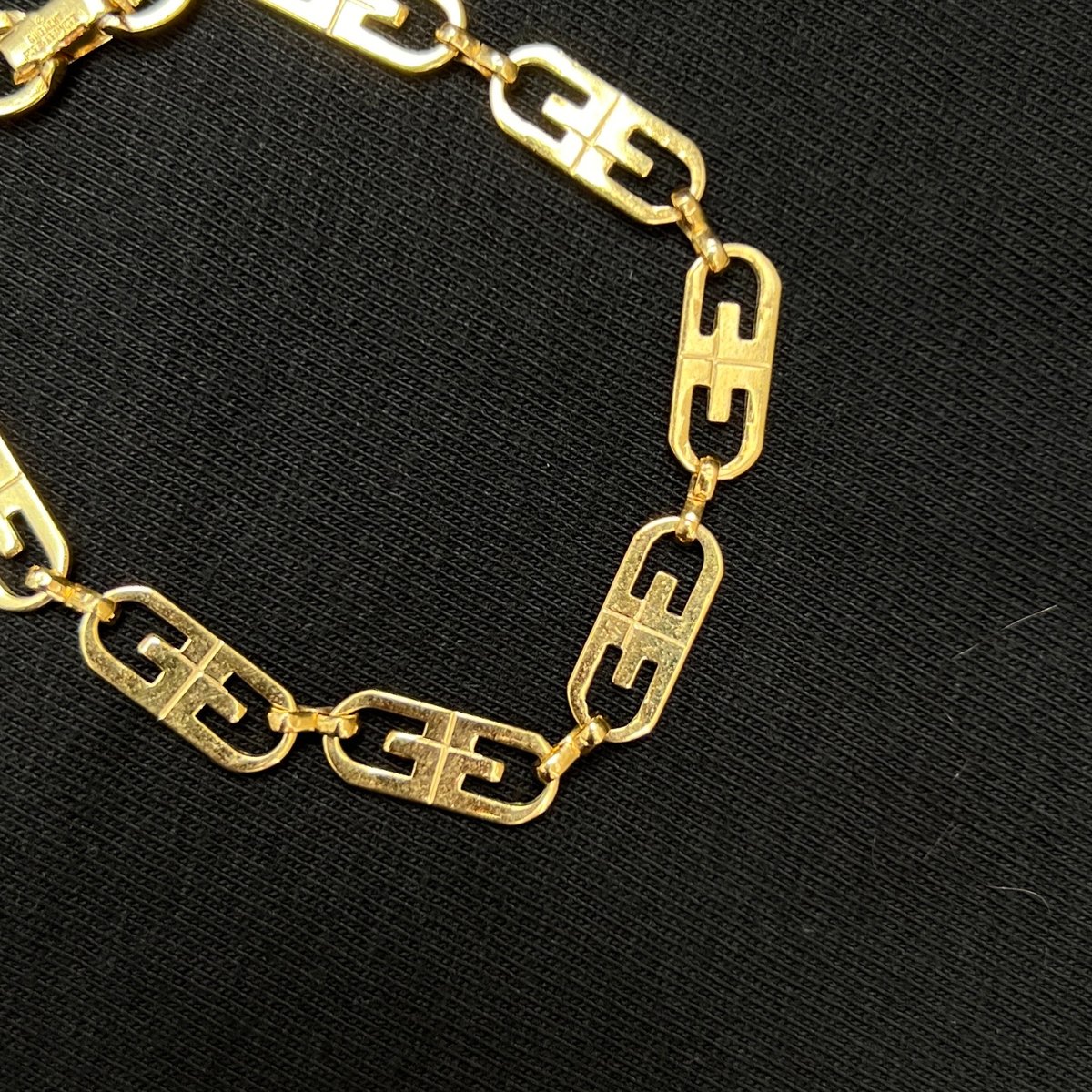 GIVENCHY/ジバンシィ ゴールドカラーネックレス&ブレスレット 80 GIVENCHY/ジバンシィ ゴールドカラーネックレス&ブレスレット 80