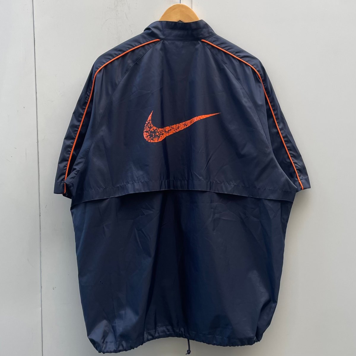 NIKE/ナイキ ビッグロゴ 半袖ジップジャケット 00年代 (USED NIKE/ナイキ ビッグロゴ 半袖ジップジャケット 00年代 (USED